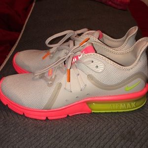 Womens Nike air max